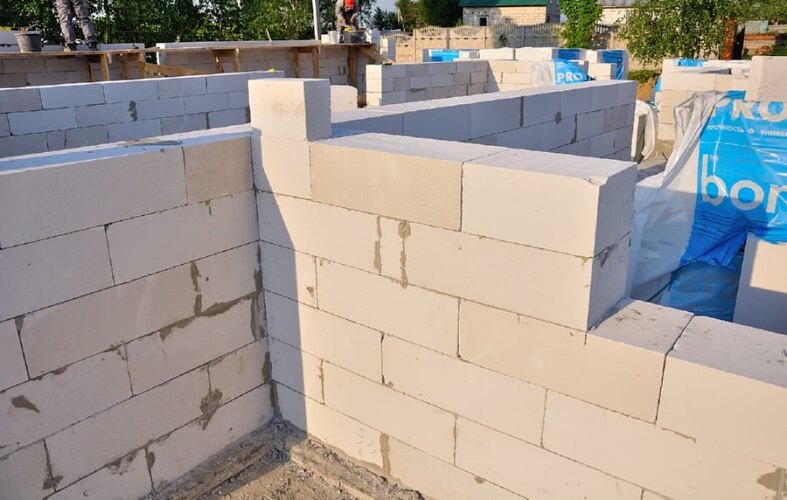 Кладка блоков в Радошковичах