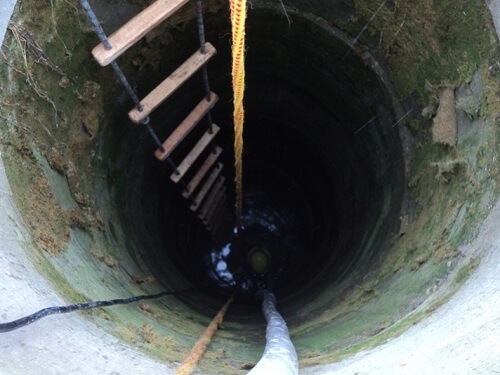 Чистка питьевых колодцев в Радошковичах